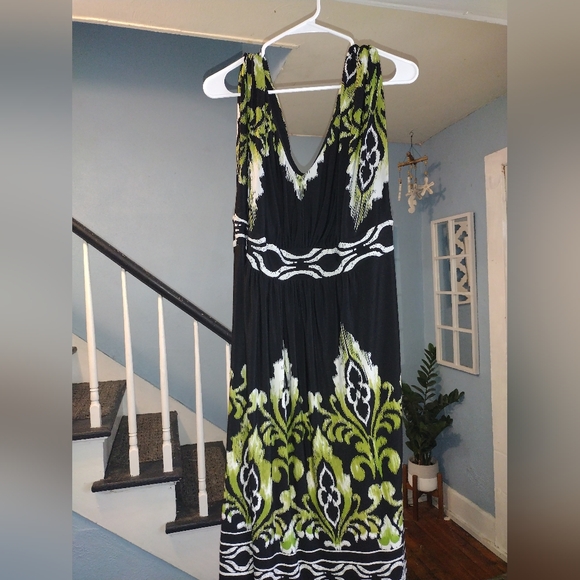 Dressbarn Black and Green Patterned Dress 16W - Picture 1 of 4